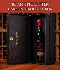 1 Bottle Carbon Fiber Gift Box (wine not included) 1